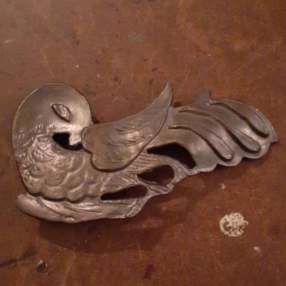 Vintage metal large bird belt buckle!  Unique!
